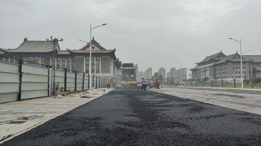 鄭州瀝青路面壓實(shí)度影響因素分析