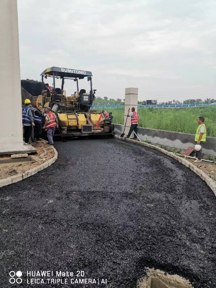 鄭州瀝青壓路機的用途