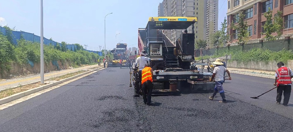 鄭州瀝青路面接縫處理