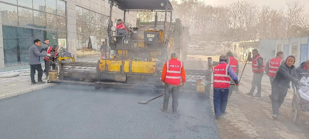 鄭州瀝青砼道路施工技術的優(yōu)點