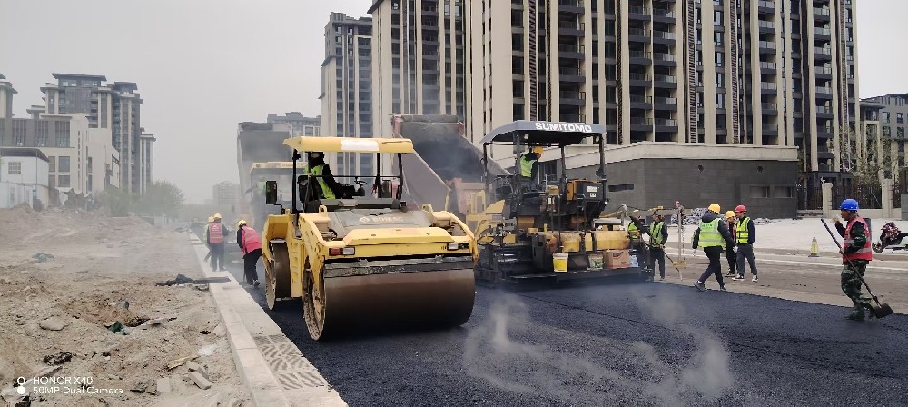 匠心筑路，攜手同行丨鄭州瀝青路面施工廠家，為您鋪就品質與信任之路